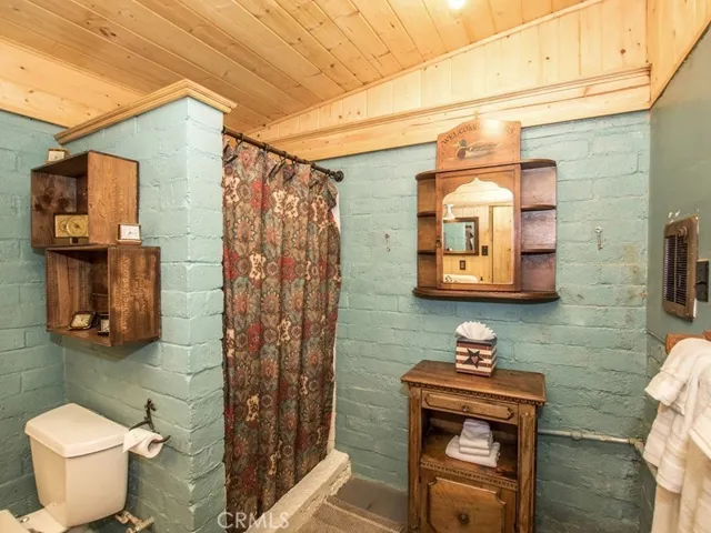 23270 Brookside Road, Crestline, California 92325