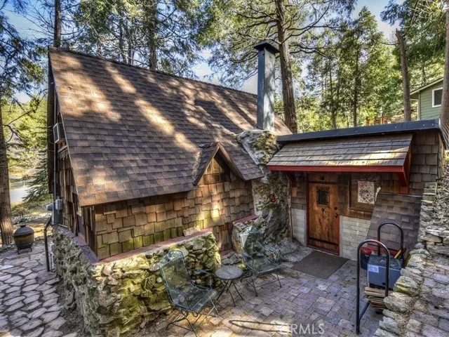 23270 Brookside Road, Crestline, California 92325