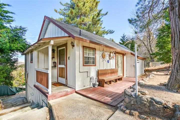 782 Ashlar Drive, Crestline, California 92325