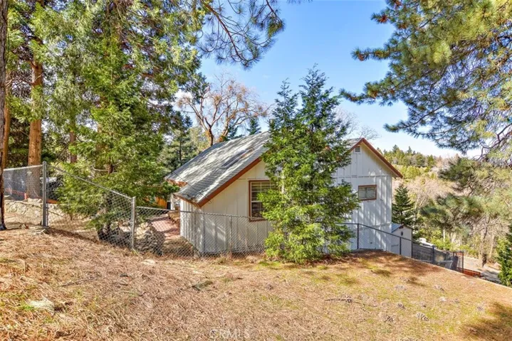 782 Ashlar Drive, Crestline, California 92325