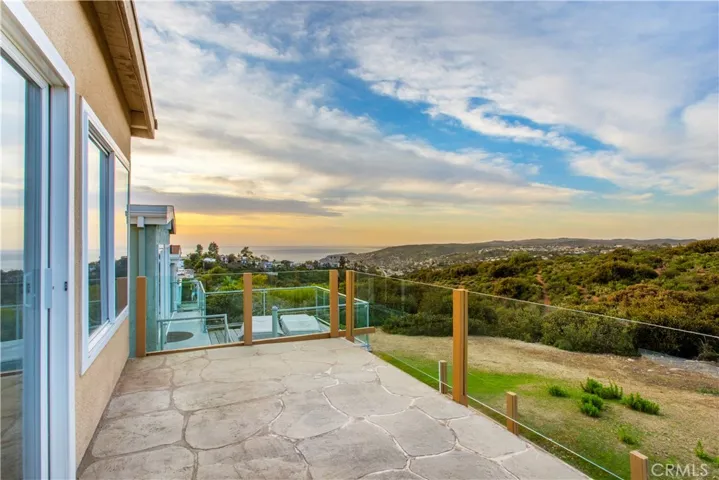 1996 Del Mar Avenue, Laguna Beach, California 92651