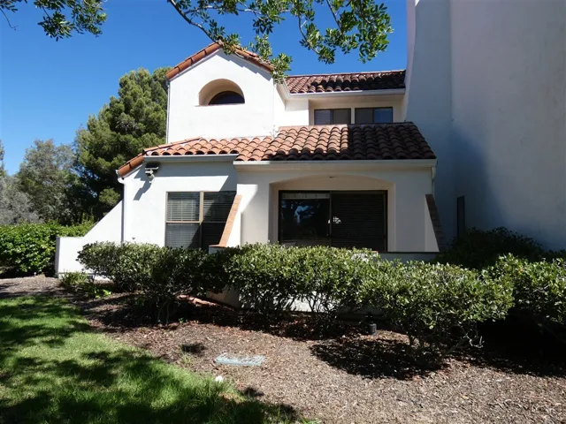 16120 Avenida Venusto 13, San Diego, California 92128