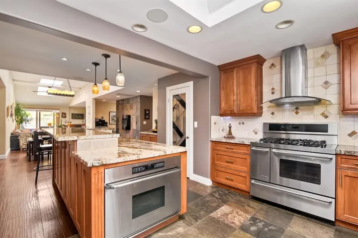 7065 El Fuerte Street, Carlsbad, California 92009
