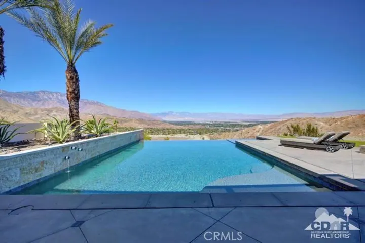 10 Rockcrest Drive, Rancho Mirage, California 92270