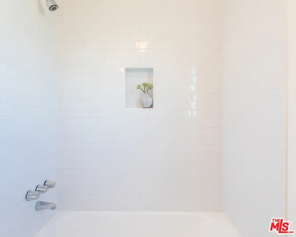 3036 S Virginia Road 3, Los Angeles, California 90016
