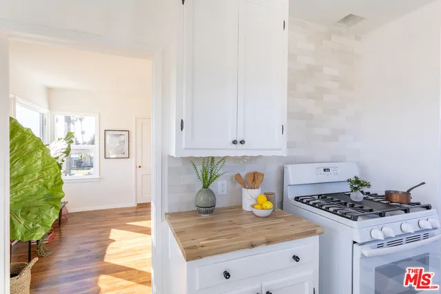3036 S Virginia Road 3, Los Angeles, California 90016