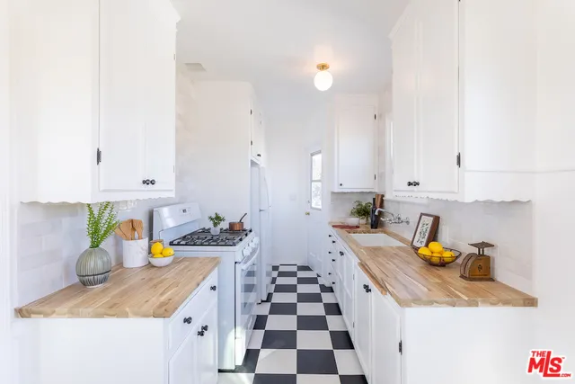 3036 S Virginia Road 3, Los Angeles, California 90016