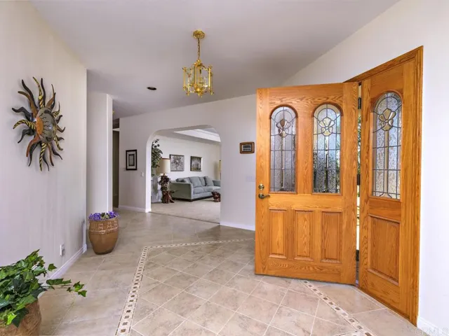 1718 Avenida De Nog, Fallbrook, California 92028