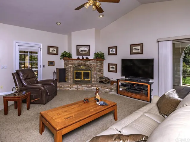 1718 Avenida De Nog, Fallbrook, California 92028