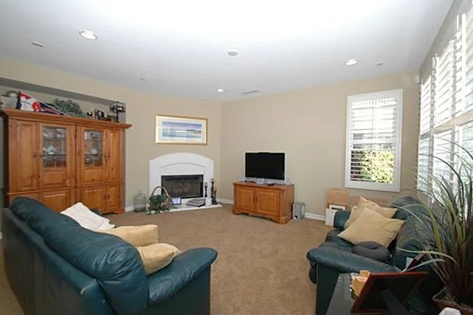 6706 Limonite Court, Carlsbad, California 92009