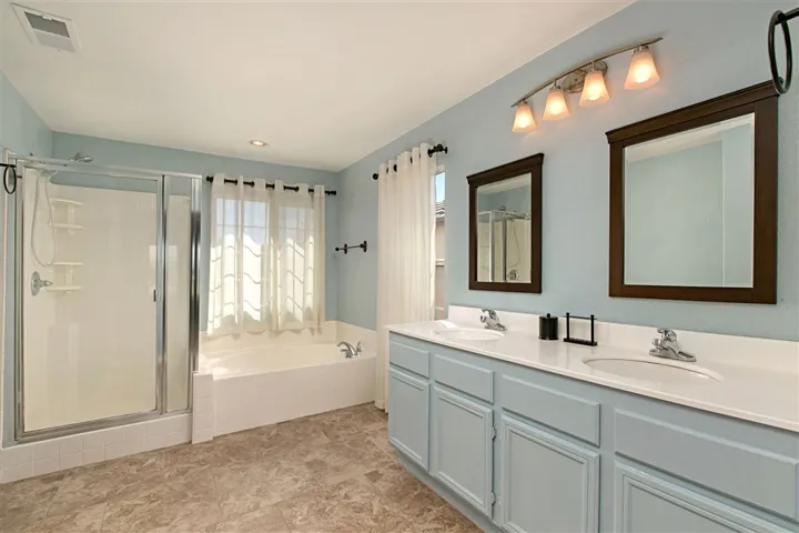 4358 Vista Verde Way, Oceanside, California 92057