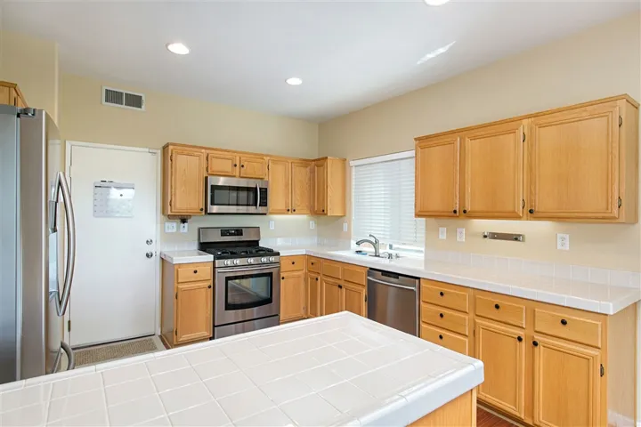 4358 Vista Verde Way, Oceanside, California 92057