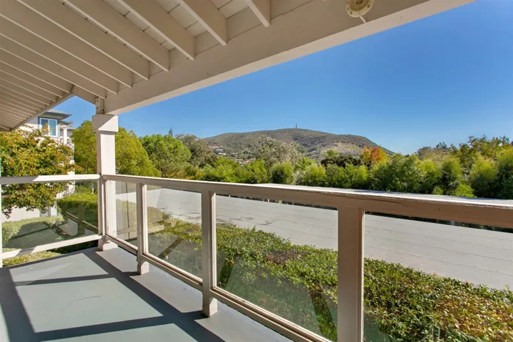 1664 Circa Del Lago E205, San Marcos, California 92078