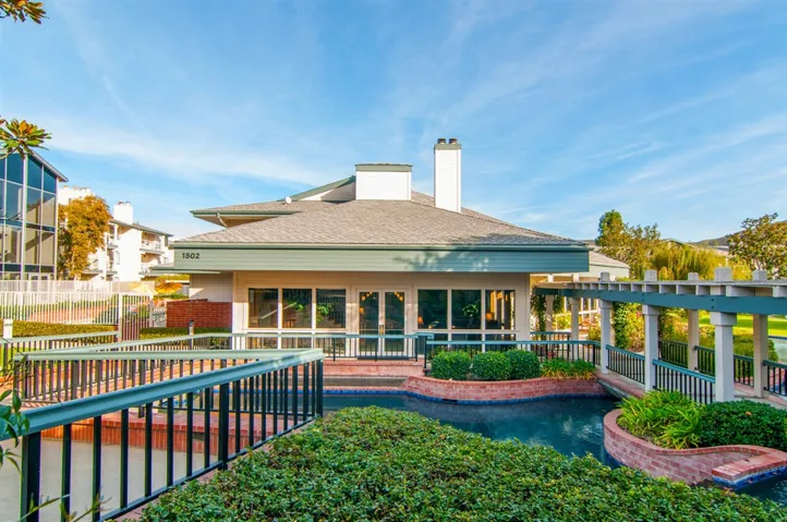 1664 Circa Del Lago E205, San Marcos, California 92078