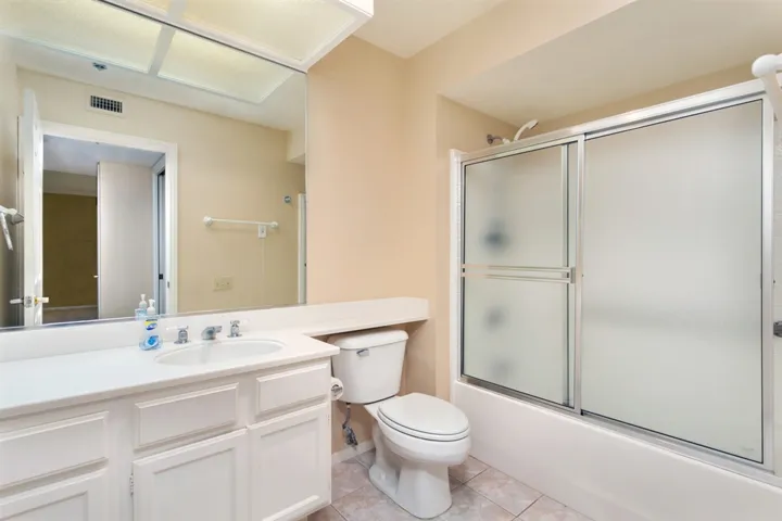 1664 Circa Del Lago E205, San Marcos, California 92078