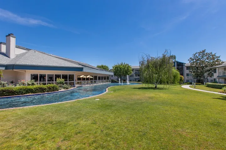 1664 Circa Del Lago E205, San Marcos, California 92078