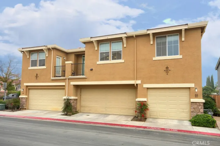 377 N Amedeo Lane, Clovis, California 93611