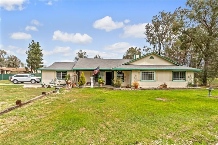 15447 Mark Road, Madera, California 93636