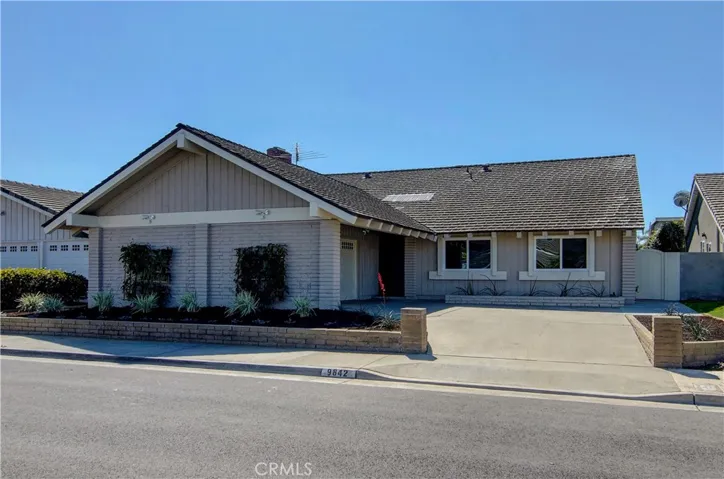 This quiet, cul de sac location in one of HB's most desirable neighborhoods just can't be beat...