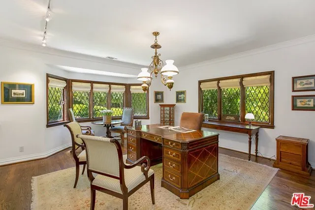 4880 Queen Florence Lane, Woodland Hills, California 91364