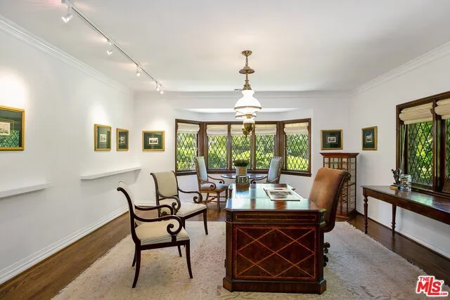 4880 Queen Florence Lane, Woodland Hills, California 91364