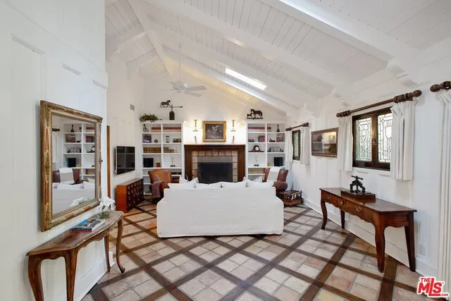 4880 Queen Florence Lane, Woodland Hills, California 91364