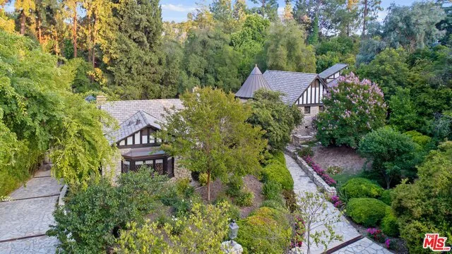 4880 Queen Florence Lane, Woodland Hills, California 91364