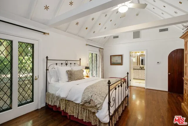 4880 Queen Florence Lane, Woodland Hills, California 91364