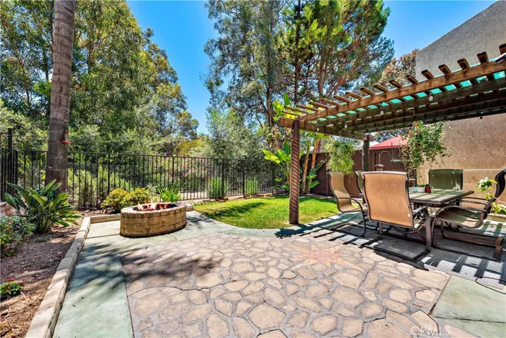 24346 Parkside Drive E, Laguna Niguel, California 92677