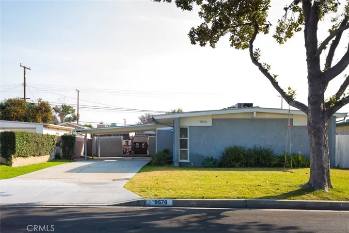 9576 Mina Avenue, Whittier, California 90605