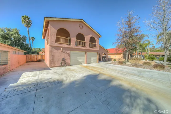 30175 Yellow Feather Drive, Canyon Lake, California 92587