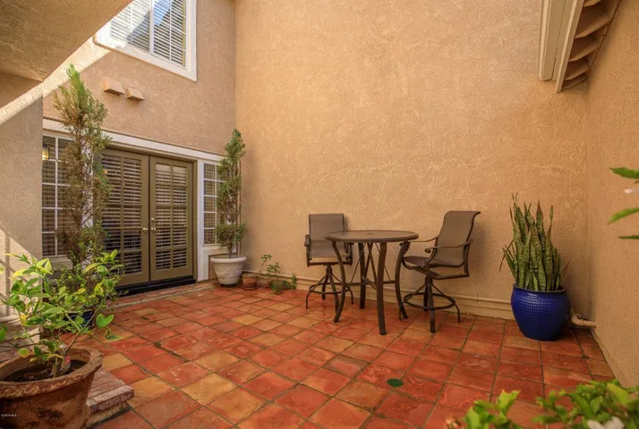 819 Riverrock Cir-5