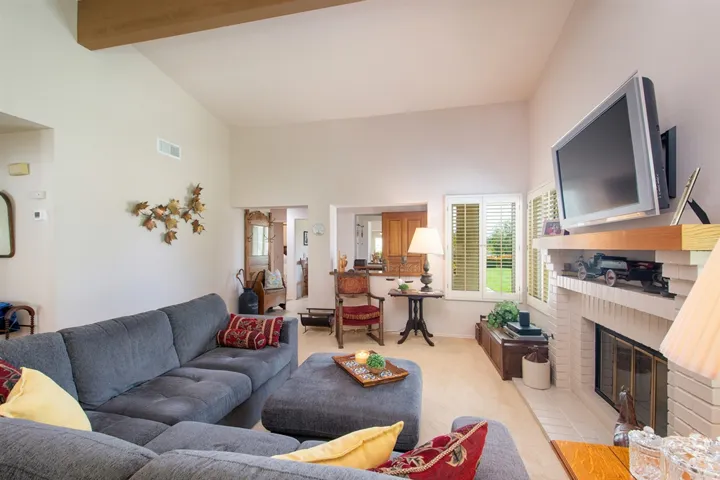 17920 Avenida Cordillera, San Diego, California 92128