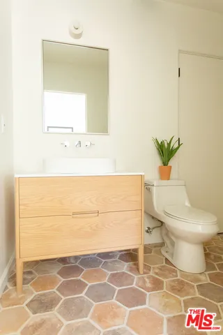 3200 Larissa Drive, Silver Lake, California 90026