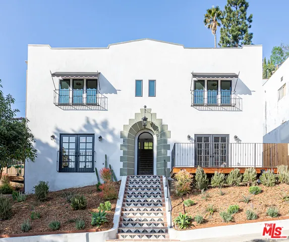 3200 Larissa Drive, Silver Lake, California 90026
