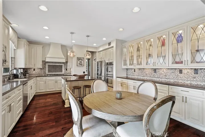 42300 Wyandotte Street, Temecula, California 92592
