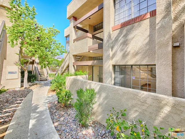 The $320 per month HOA includes grounds