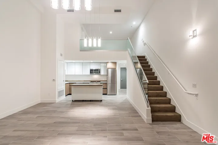 1616 N La Brea Avenue 306, Los Angeles, California 90028