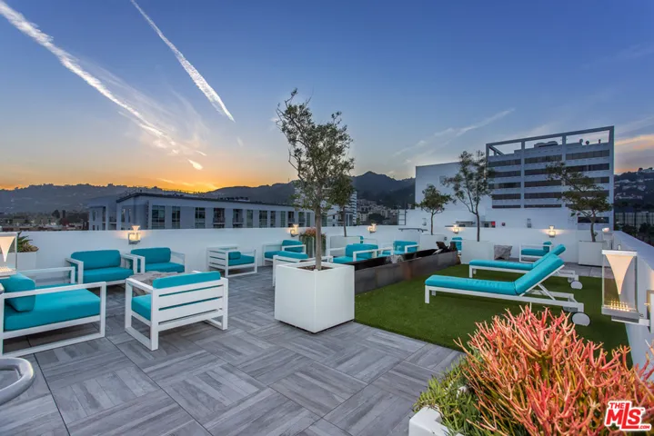 1616 N La Brea Avenue 306, Los Angeles, California 90028