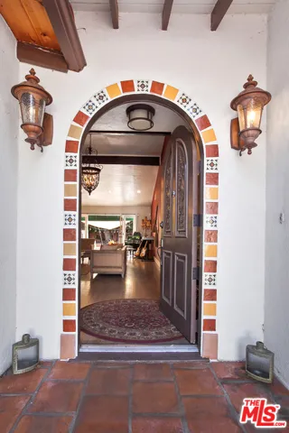 5507 Hermitage Avenue, Valley Village, California 91607