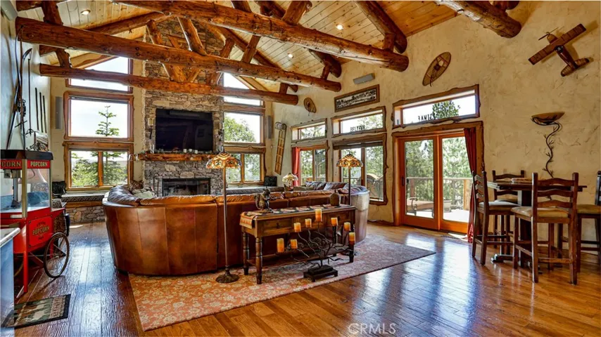 1011 Black Oaks Drive, Lake Arrowhead, California 92352