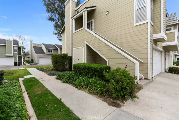 Monthly HOA dues include water, trash & exterior maintenance.