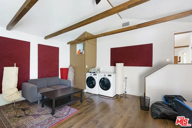 5757 Vesper Avenue, Sherman Oaks, California 91411
