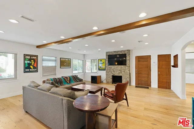5757 Vesper Avenue, Sherman Oaks, California 91411