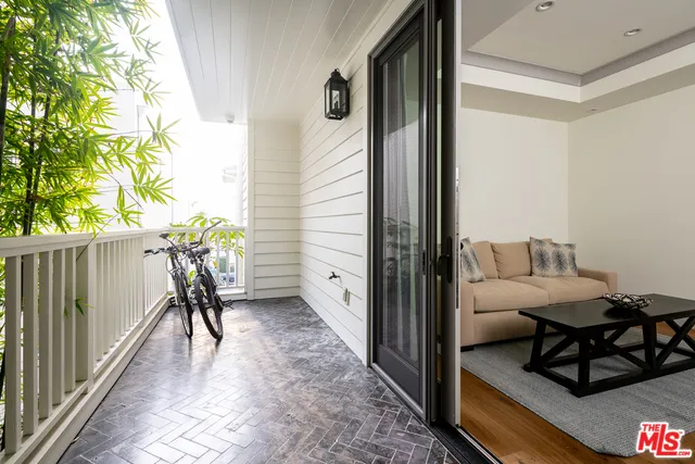 703 Bayview, Manhattan Beach, California 90266