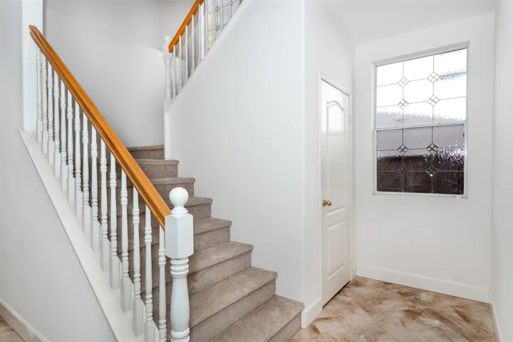 1122 Beachwood Way, Oceanside, California 92057