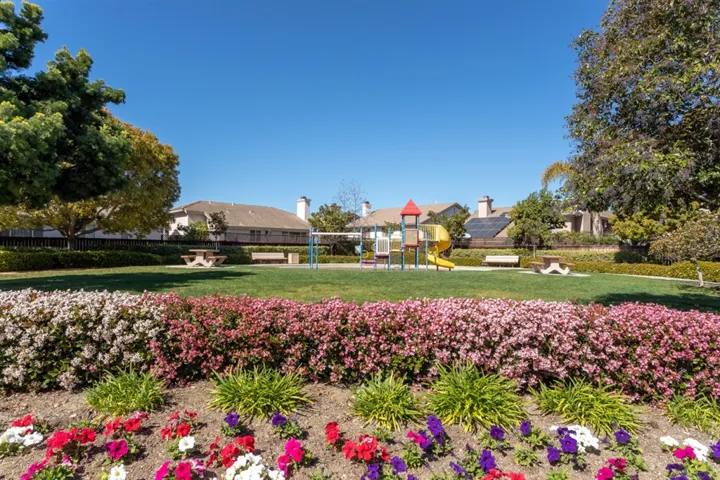1122 Beachwood Way, Oceanside, California 92057