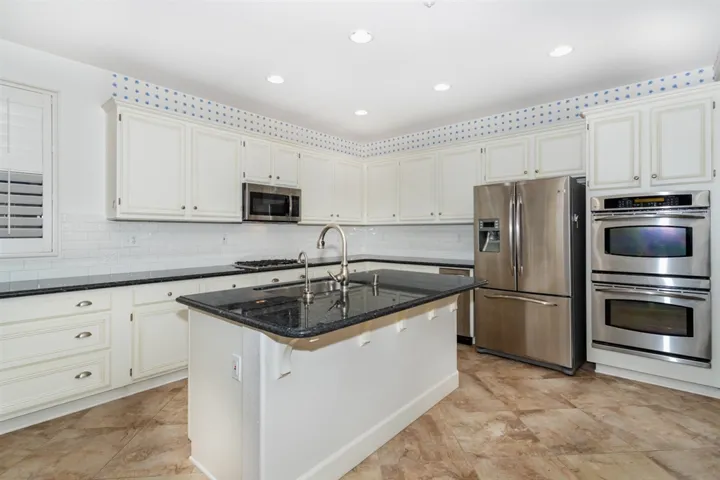 1122 Beachwood Way, Oceanside, California 92057