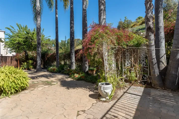 1122 Beachwood Way, Oceanside, California 92057