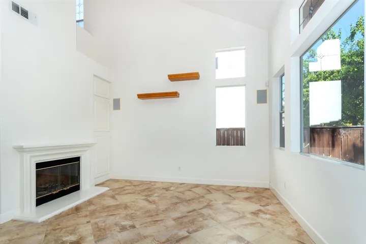 1122 Beachwood Way, Oceanside, California 92057